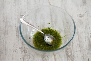 Preparazione Fette di pesce spada fritto - Fase 1