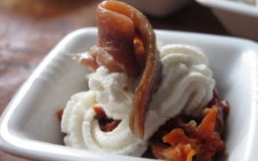 Mousse di ricotta di Bufala, acciughe di Carloforte, pomodoro sotto sale