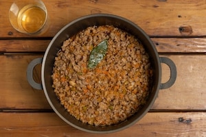 Preparazione Polenta con ragù di salsiccia  - Fase 4