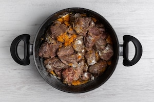 Preparazione Spezzatino al Barolo - Fase 2