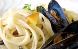 Tagliatelle di Kamut, pesche e cozze