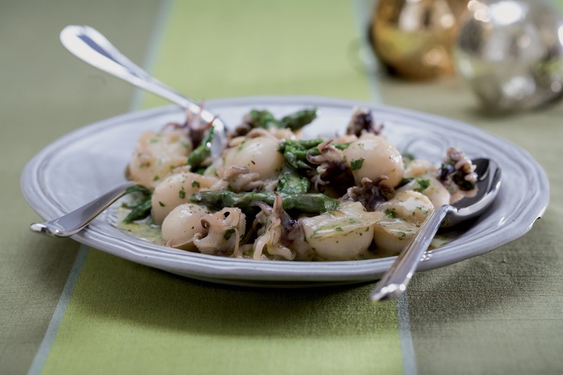 Insalata tiepida di punte di asparagi e seppioline ricetta