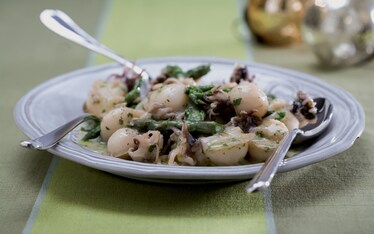 Insalata tiepida di punte di asparagi e seppioline