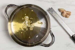 Preparazione Lenticchie allo zenzero fresco - Fase 1