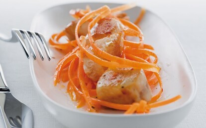 Carote all'arancia e filetti di coniglio