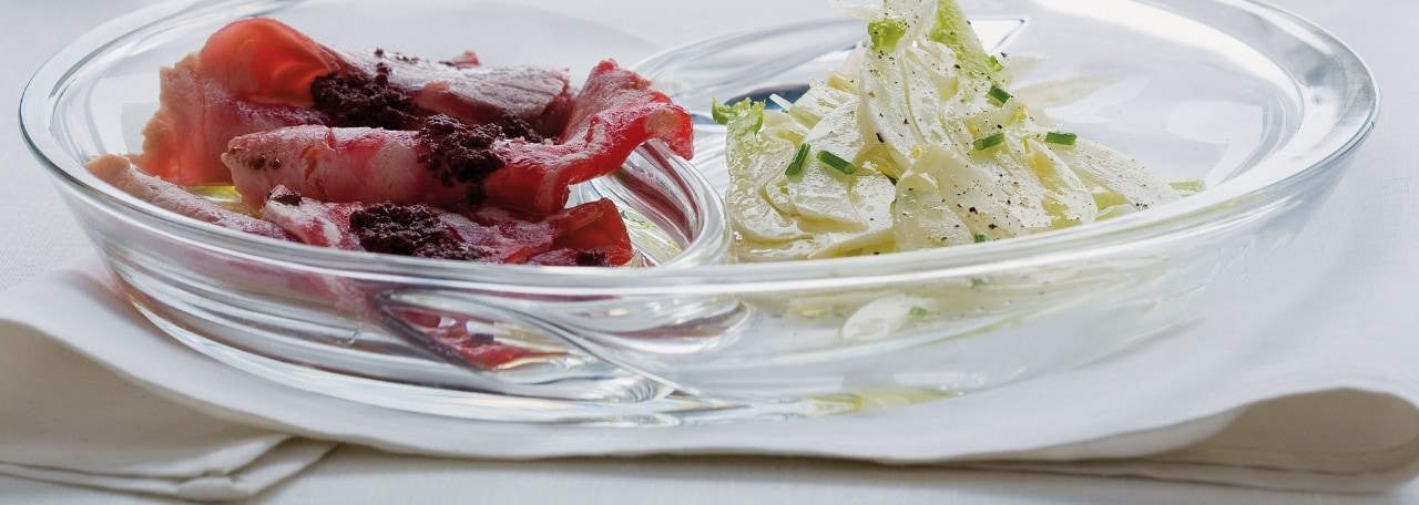 Carpaccio di tonno, tapenade e finocchi ricetta