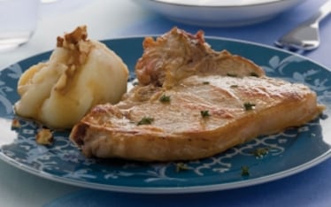 Costata di vitello con patate al miele e noci