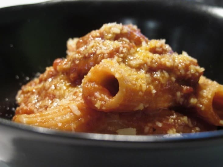 Rigatoni al sugo di coda ricetta