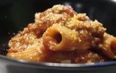 Rigatoni al sugo di coda