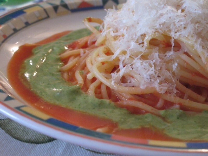 Spaghetti tricolore ricetta