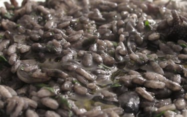 Riso nero naturale con seppioline