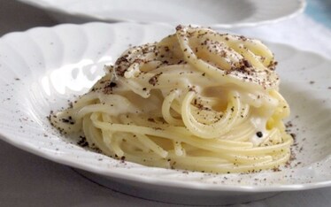 Spaghetti cacio e pepe rivisitati