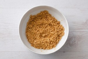 Preparazione Crostata cheesecake al lime e pinoli - Fase 1