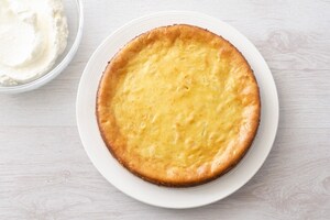 Preparazione Crostata cheesecake al lime e pinoli - Fase 5