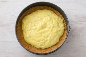 Preparazione Crostata cheesecake al lime e pinoli - Fase 4