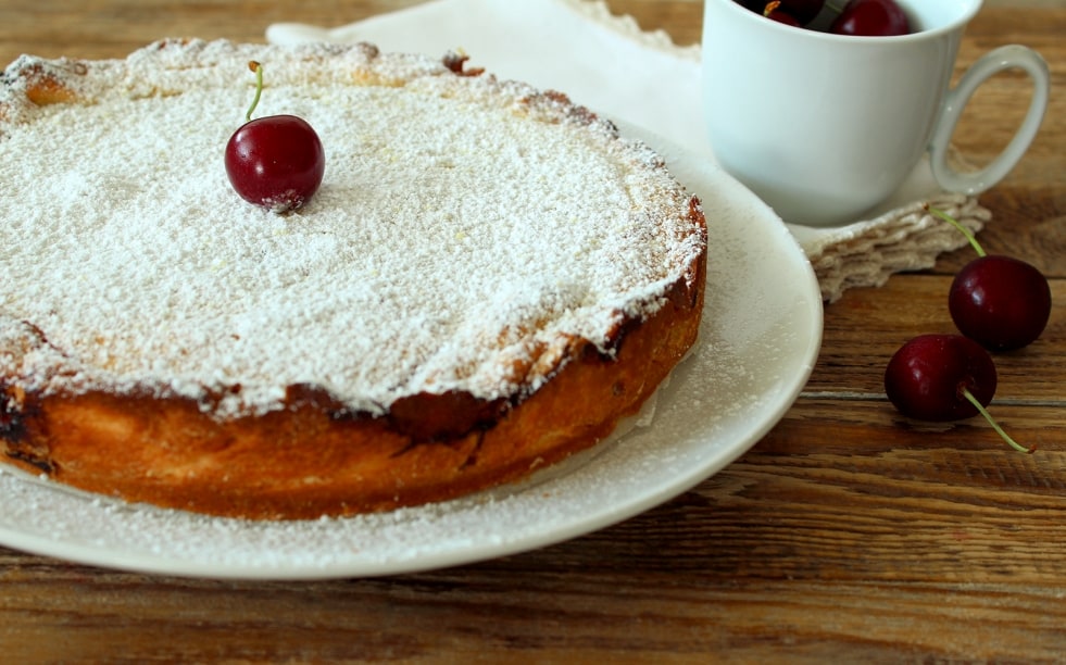 Pie di crema e ciliegie ricetta