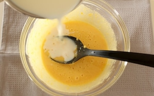 Preparazione Pie di crema e ciliegie - Fase 3