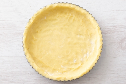 Preparazione Crostata alla crema e mele caramellate - Fase 1 Preparazione Crostata alla crema e mele caramellate - Fase 1