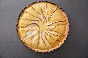 Preparazione Crostata di pere con crema mandorlata - Fase 3