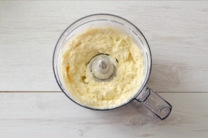 Preparazione Crostata con crema di mandorle e spicchi di limone - Fase 1