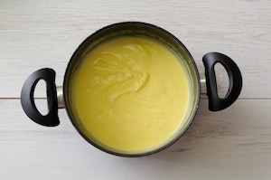 Preparazione Crostata con crema di mandorle e spicchi di limone - Fase 3