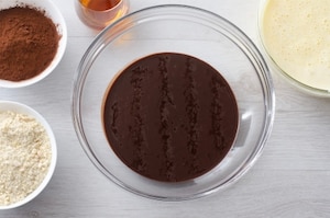 Preparazione Torta alle mandorle e cioccolato - Fase 2