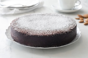 Preparazione Torta alle mandorle e cioccolato - Fase 4