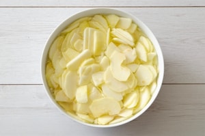 Preparazione Torta di mele facilissima - Fase 1