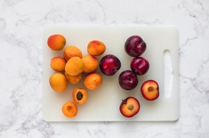Preparazione Confettura di albicocche e prugne - Fase 1