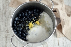 Preparazione Confettura di mirtilli - Fase 1