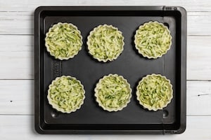 Preparazione Tartellette gratinate alle zucchine - Fase 3