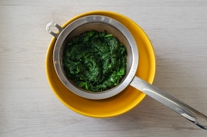 Preparazione Torta salata con ricotta, spinaci e fontina - Fase 1