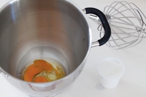 Preparazione Torta allo yogurt  - Fase 1