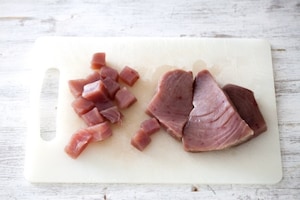 Preparazione Tonno con olive nere, pomodori e sedano - Fase 2