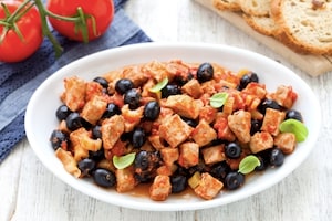 Preparazione Tonno con olive nere, pomodori e sedano - Fase 4