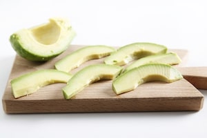 Preparazione Uramaki con gamberi e avocado - Fase 2