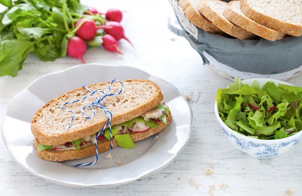 Panino aringa e ravanelli ricetta