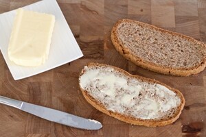 Preparazione Panino aringa e ravanelli - Fase 2