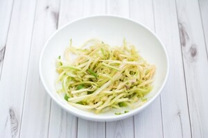 Preparazione Panino con pollo, aceto balsamico e puntarelle - Fase 1