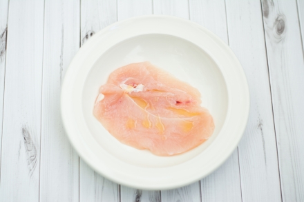 Preparazione Panino con pollo, aceto balsamico e puntarelle - Fase 2 Preparazione Panino con pollo, aceto balsamico e puntarelle - Fase 2