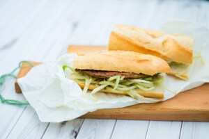 Preparazione Panino con pollo, aceto balsamico e puntarelle - Fase 3