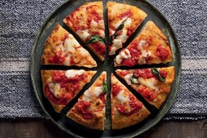 Preparazione Pizza Margherita - Fase 4