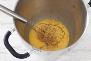 Preparazione Torta di groviera e prosciutto cotto - Fase 1