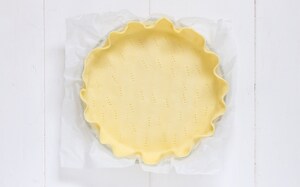 Preparazione Torta alla robiola con salsa di piselli - Fase 1