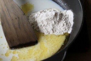 Preparazione Torta di spinaci al salmone - Fase 2