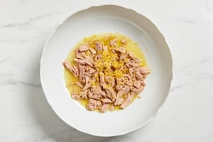 Preparazione Pasta con tonno in bianco - Fase 2