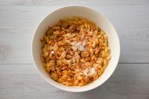 Preparazione Gnocchetti sardi con pomodoro e salsiccia - Fase 4