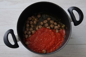 Preparazione Gnocchetti sardi con pomodoro e salsiccia - Fase 2