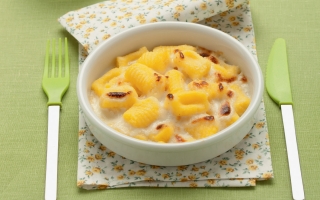 Gnocchi filanti di polenta e fontina Gnocchi filanti di polenta e fontina