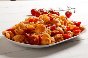 Preparazione Orecchiette con pomodorini e ricotta salata - Fase 4